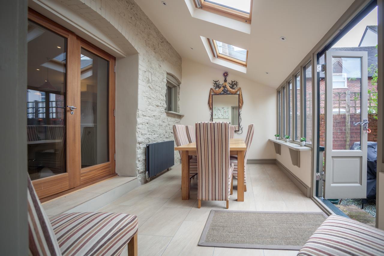 Ludlow - Linnet House - Well Presented Townhouse With Parking - Perfect Location For Exploring On Foot, Sleeps Up To 8 Guests - Hosted By Rentmyhouse 외부 사진